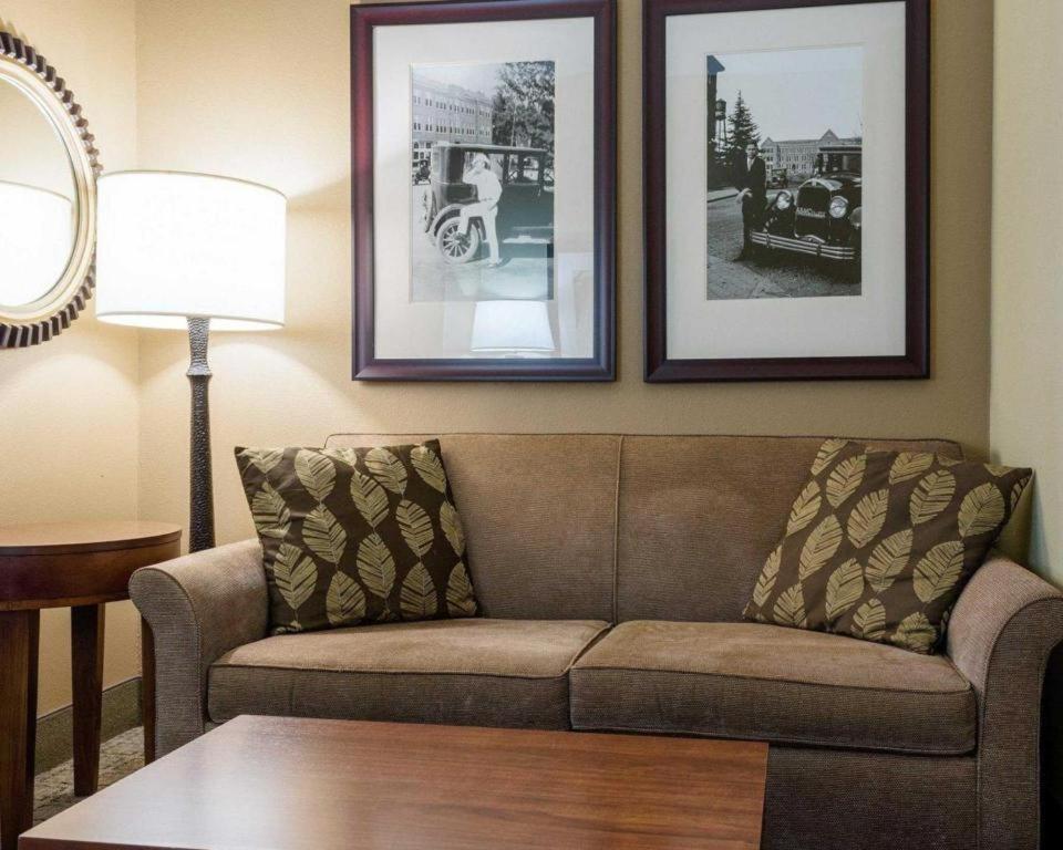 Comfort Suites Starkville Exteriér fotografie