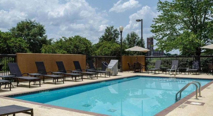 Comfort Suites Starkville Exteriér fotografie